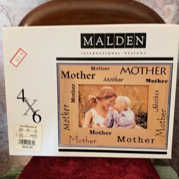 3 piece lot for one price vintage picture frames new in box unused by Malden 4x6 - Picture 2 of 10